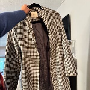 Black and white trenchcoat/ jacket